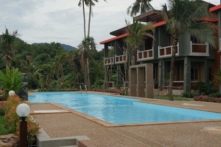 Pool 63 of 101