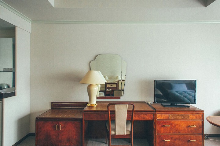 Room 8 of 74
