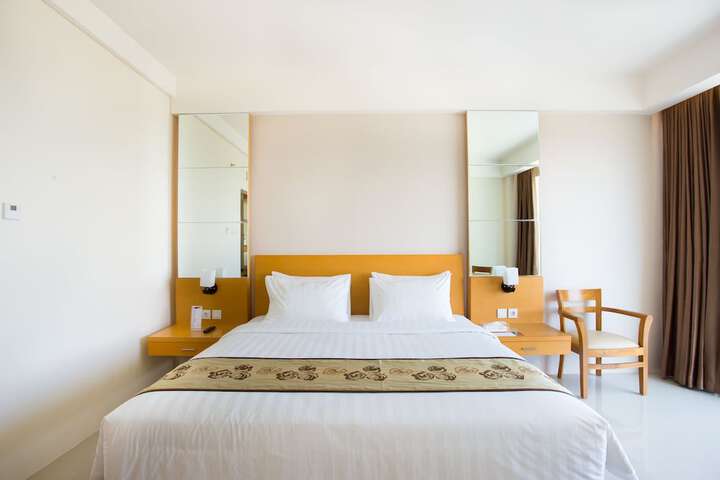 Room 11 of 64