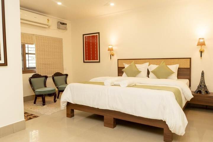 Room 8 of 26