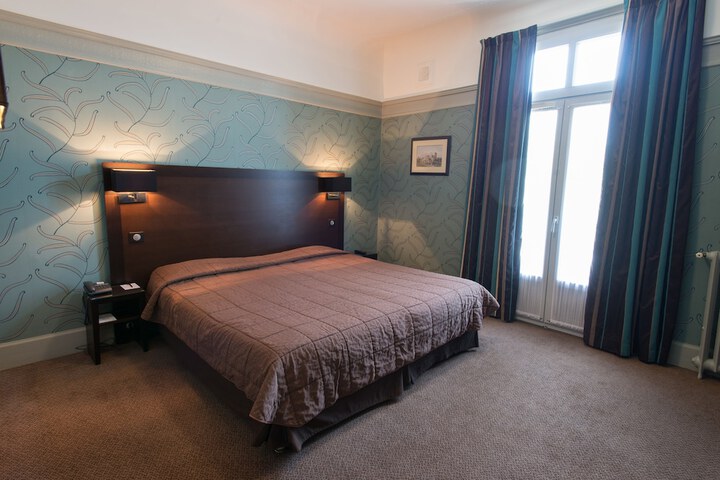 Room 10 of 79
