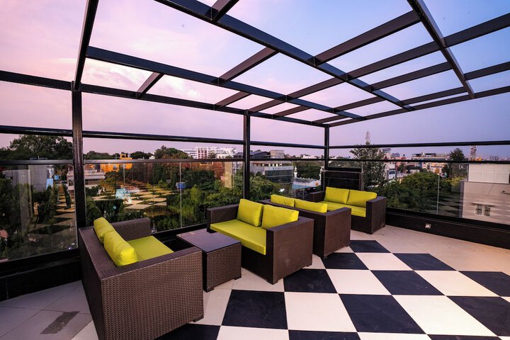 Sundeck 70 of 74
