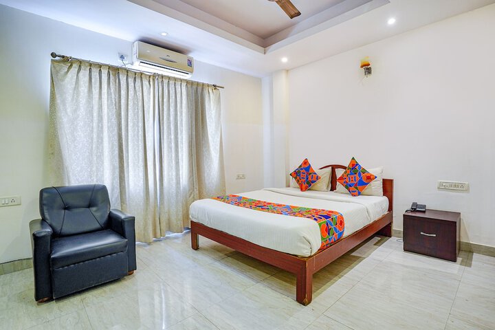 Room 9 of 26