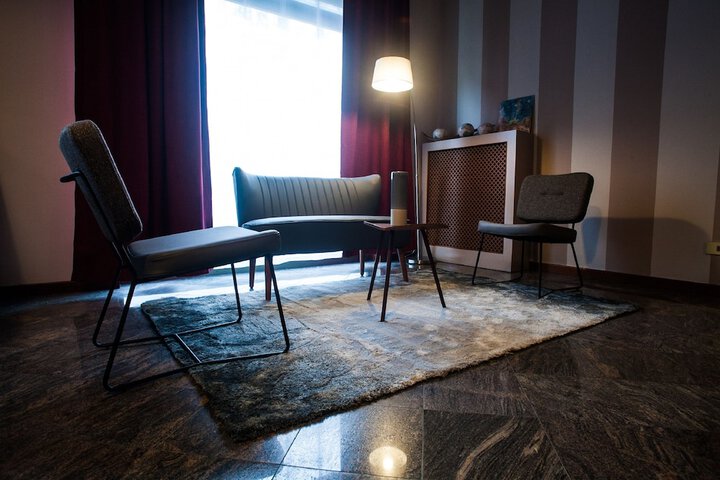 Entrance & Lobby