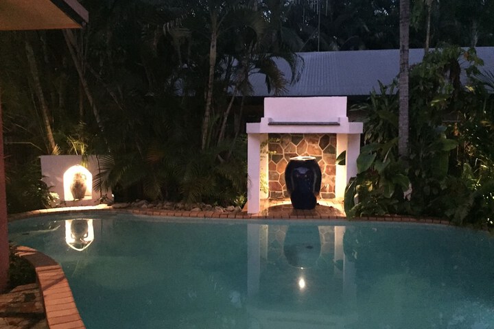 Pool 8 of 15