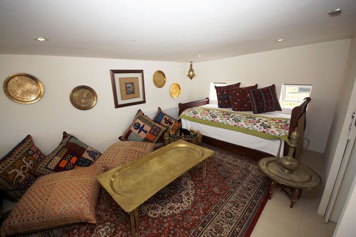 Room 8 of 54