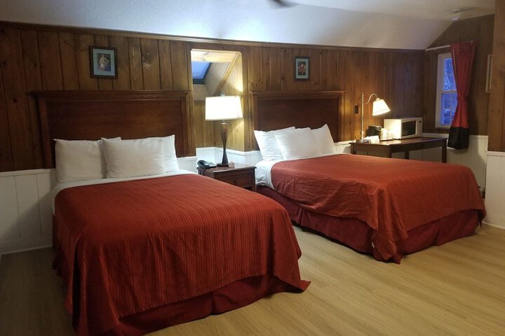 Standard Room, King or Two Doubles (24 of 24)