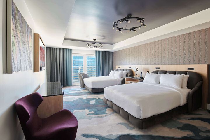Room 28 of 148