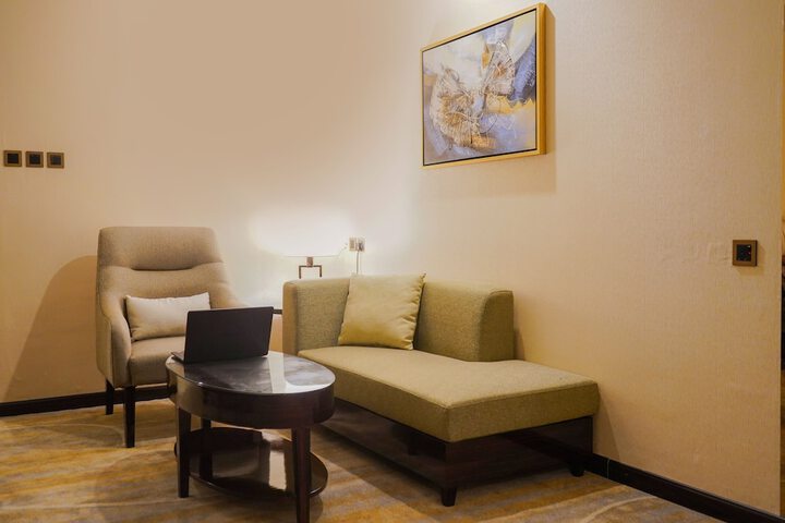 Room 42 of 83
