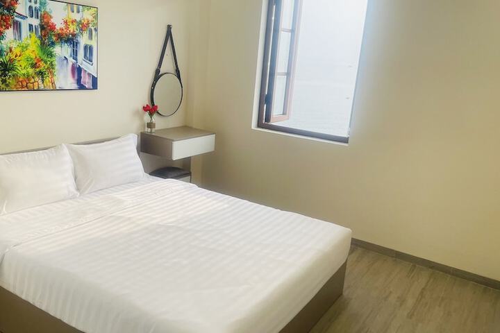Room 5 of 38