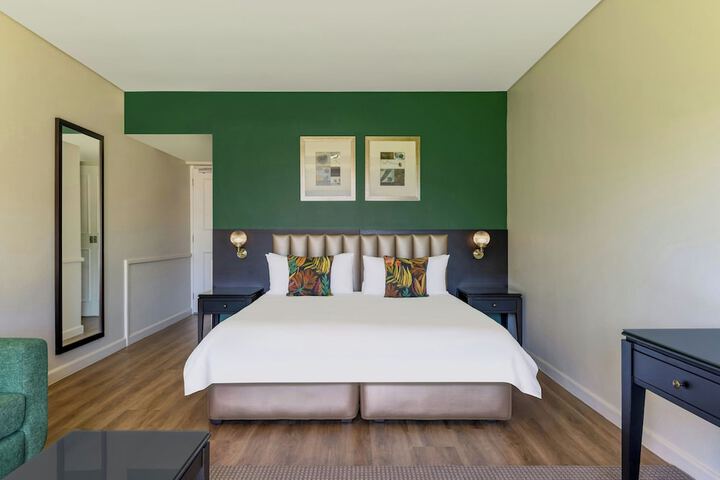 Room 16 of 75