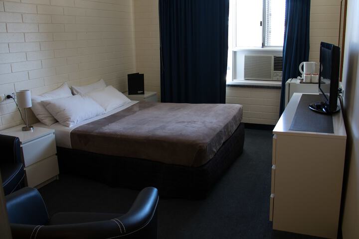 Room 8 of 21