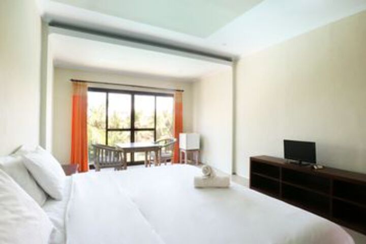 Room 8 of 40