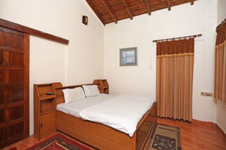 Room 13 of 23