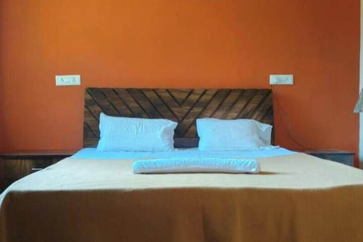 Room 12 of 31