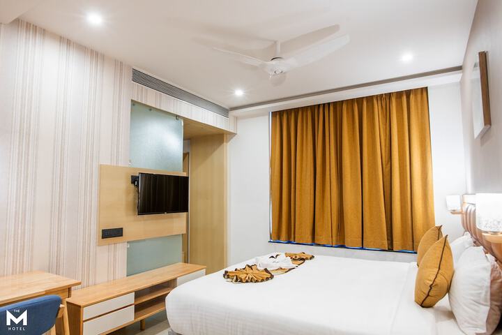 Room 12 of 36