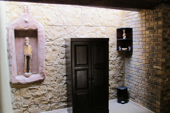 Room 5 of 56