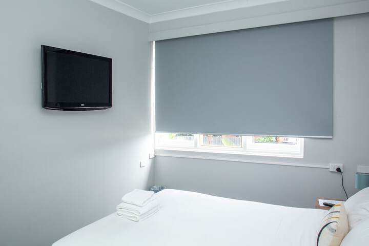 Room 16 of 25