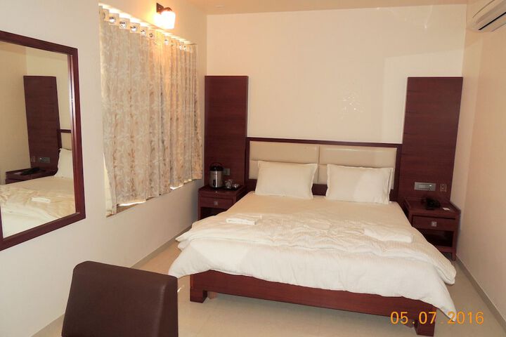 Room 8 of 26