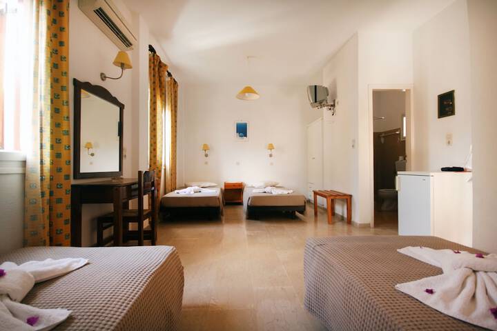 Room 4 of 60