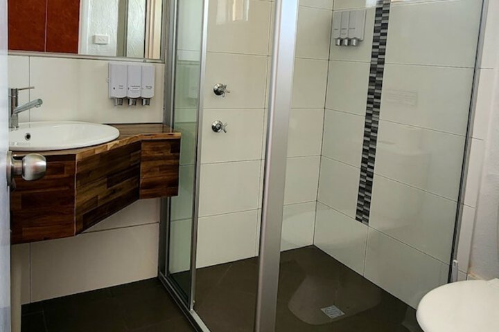 Room 15 of 38