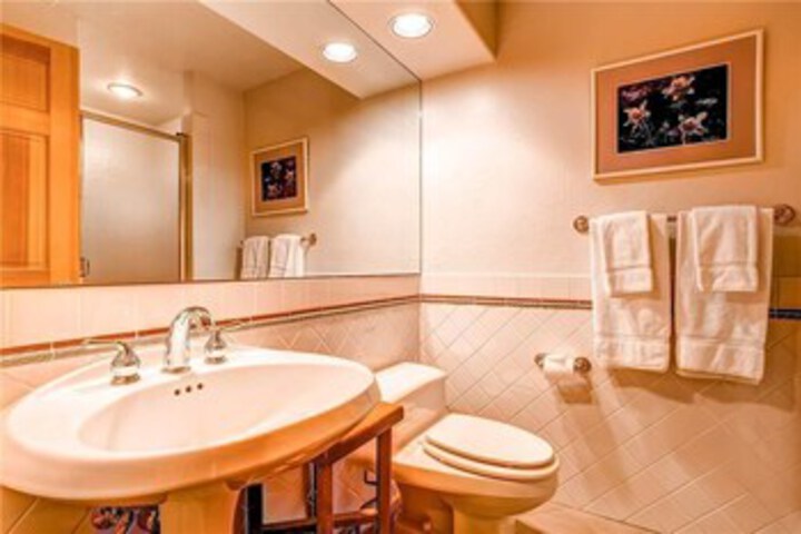 Room 5 of 29