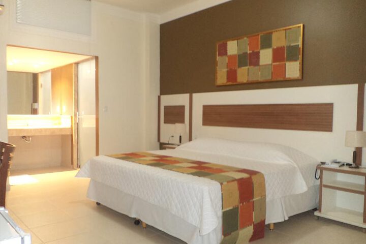 Room 7 of 14