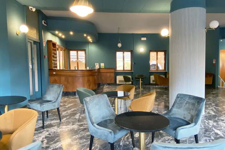 Hotel Lobby