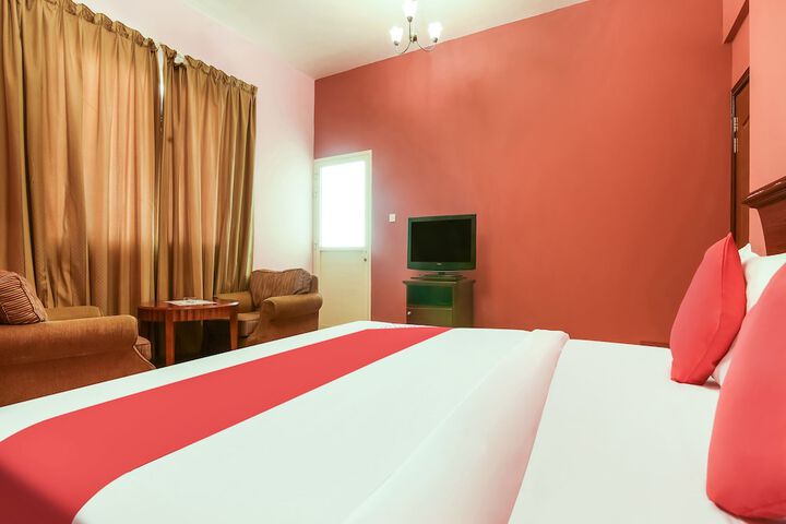 Room 9 of 17
