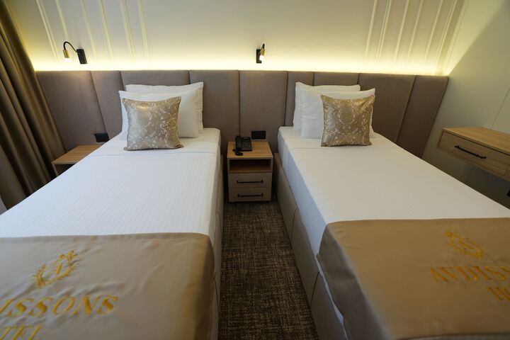 Room 17 of 51