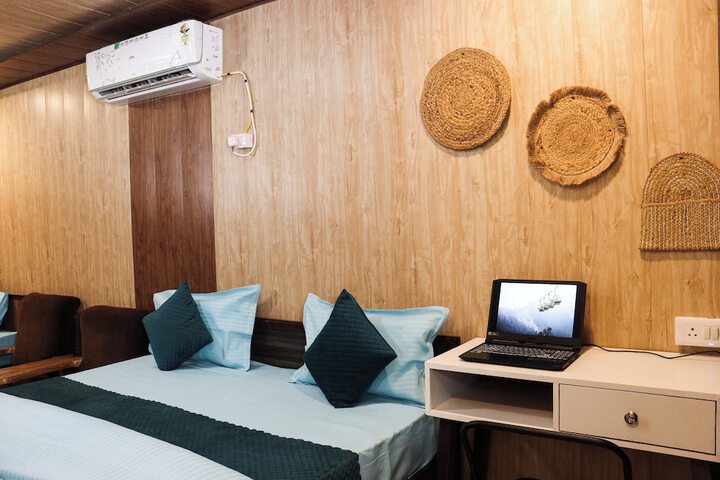 Room 18 of 49
