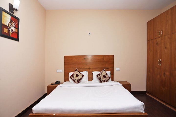 Room 7 of 14