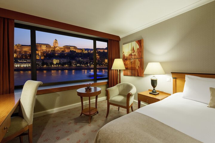 Room 45 of 169