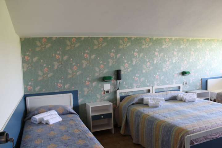 Room 5 of 28