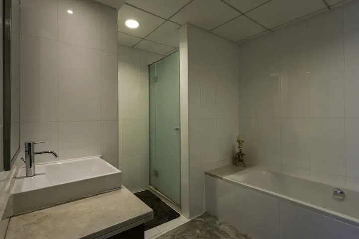 Room 7 of 22
