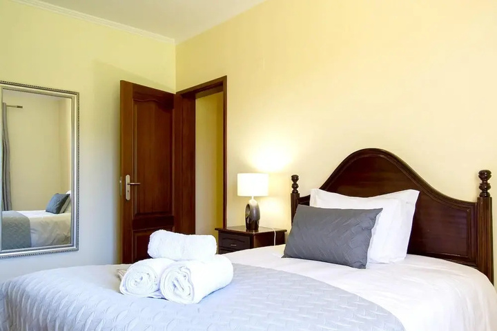 House With 4 Bedrooms in São Jorge With Wonderful sea View, Enclosed Garden and Wifi