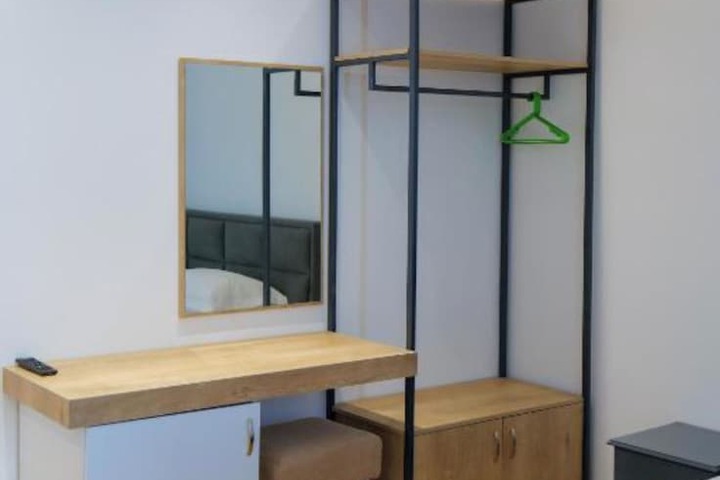Room 6 of 89