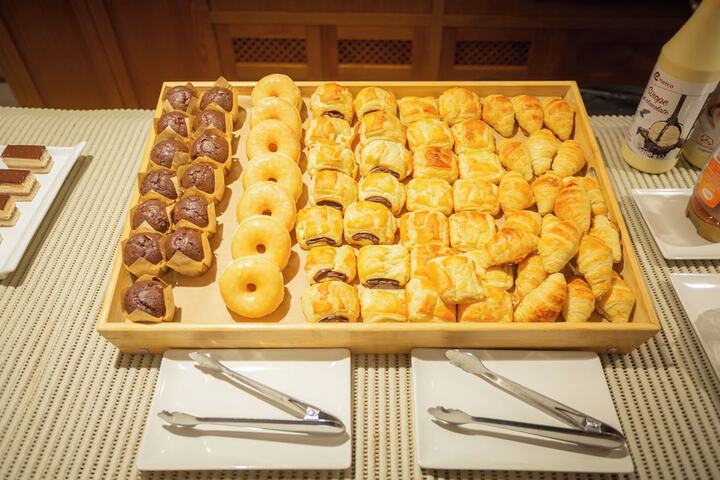 Breakfast buffet