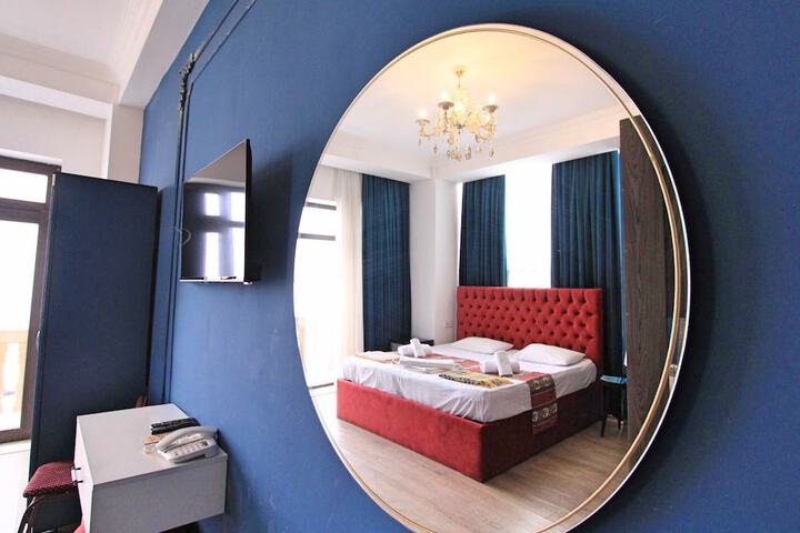 Room 26 of 66