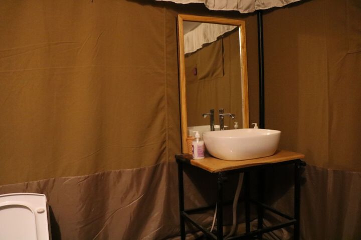 Room 16 of 33
