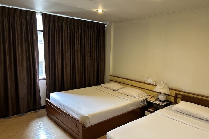 Room 13 of 41