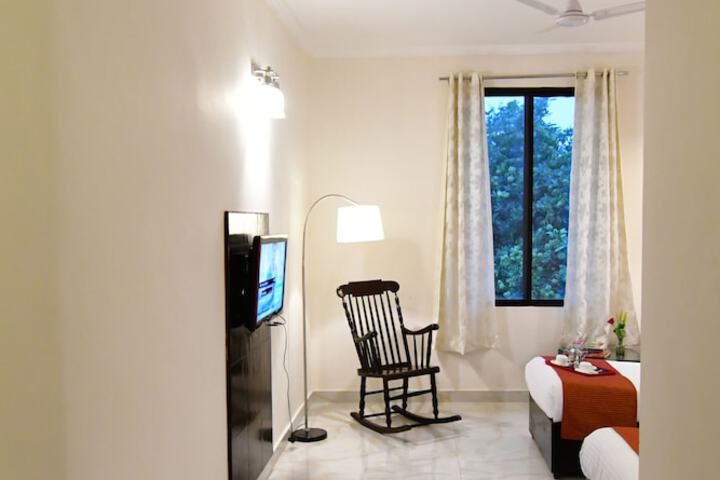 Room 7 of 44