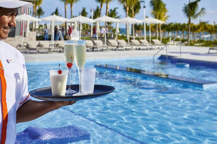 Pool Hotel