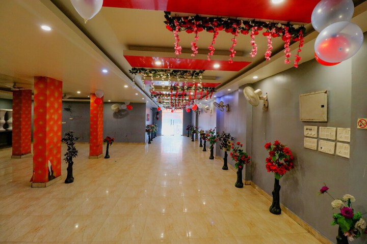 Ballroom/Hall 38 of 42