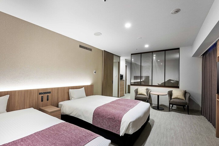 Room 5 of 49
