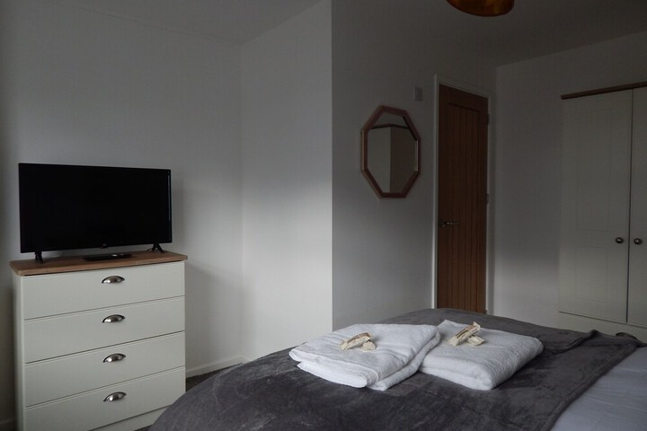 Room 6 of 84