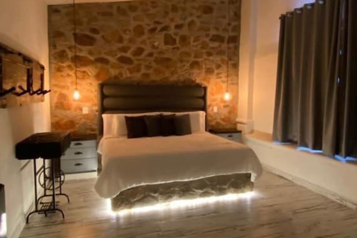Room 30 of 131