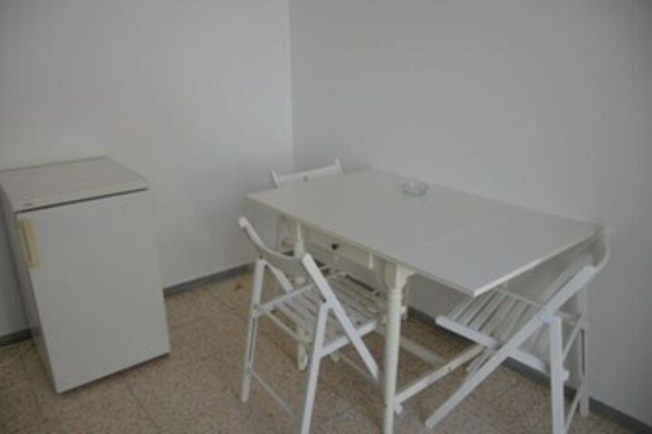 Room 5 of 13