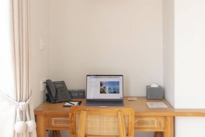 Room 8 of 175