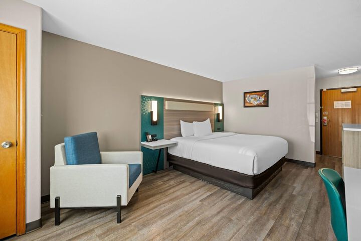 Room 41 of 64